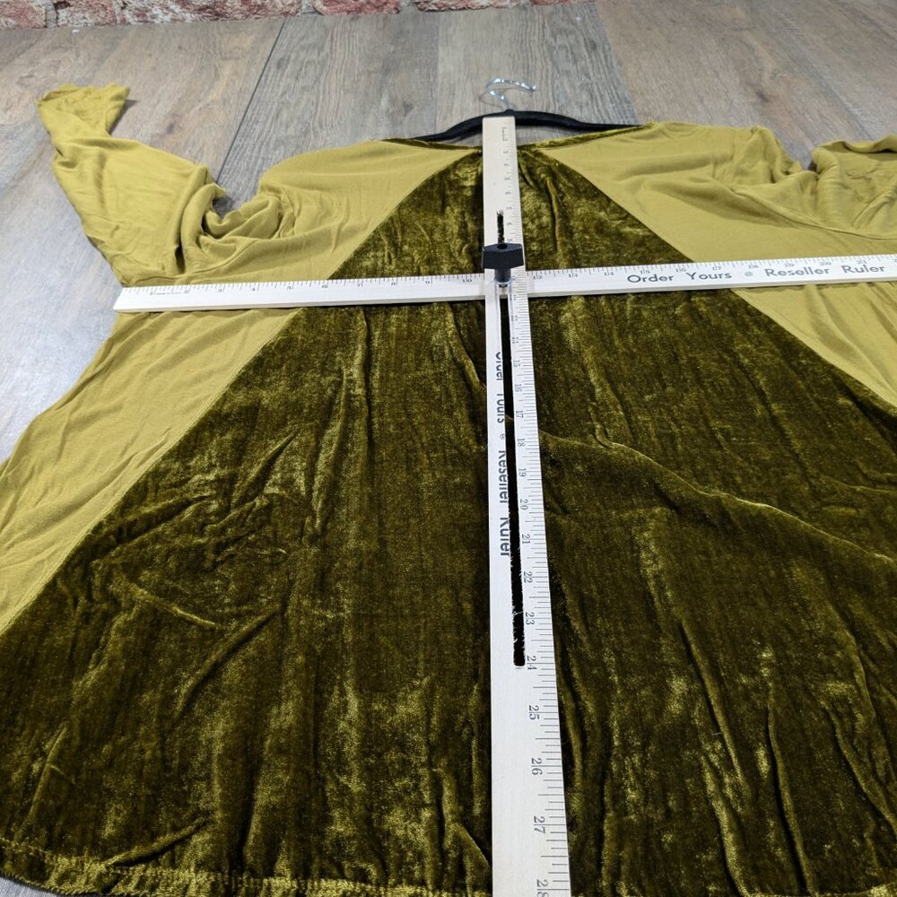 Chicos Top Womens Large Green Velvet Contrast Long Sleeve Casual Lightweight - Picture 7 of 10